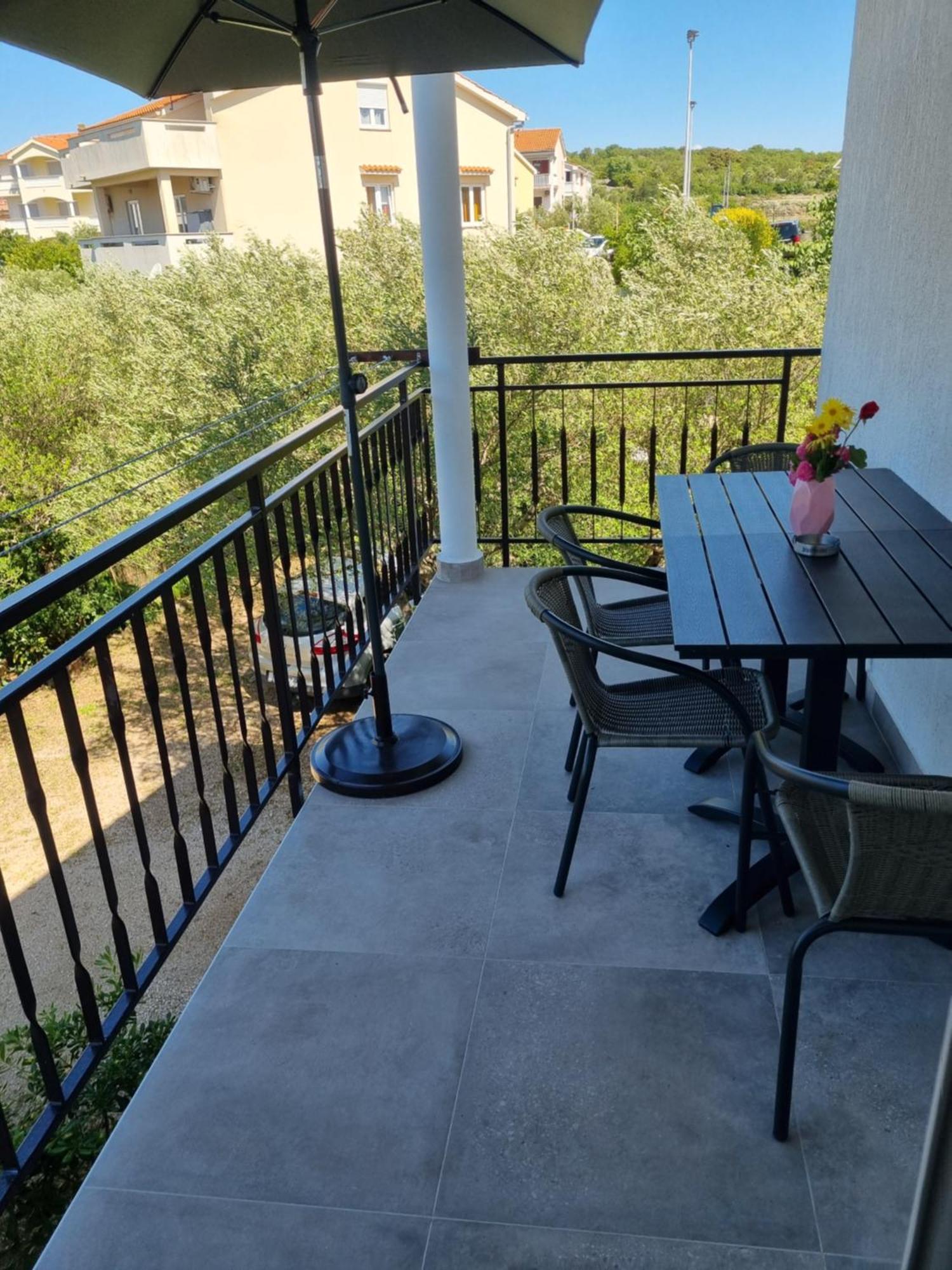 Apartment Oliva Кърк Екстериор снимка